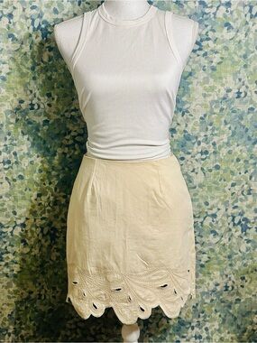 NWT French Connection Abeni Twill Embroidered Mini Skirt Ivory Eyelit Hem US 2